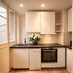 Champs-elysees - Prestige With Lift Avenue Matignon Apartment *