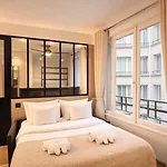 Champs-elysees - Prestige With Lift Avenue Matignon Apartment