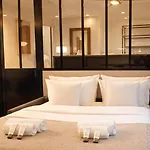 Apartment Champs-elysees - Prestige With Lift Avenue Matignon
