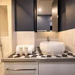 Apartment Champs-elysees - Prestige With Lift Avenue Matignon Paris