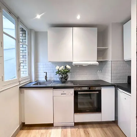 Champs-elysees - Prestige With Lift Avenue Matignon *