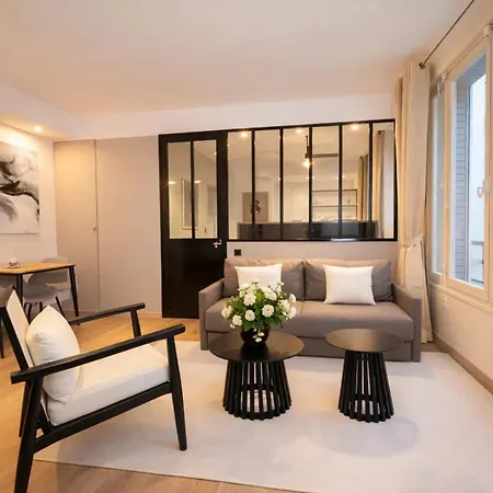 Champs-elysees - Prestige With Lift Avenue Matignon * Paryż