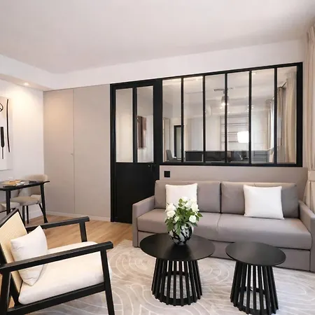 Champs-elysees - Prestige With Lift Avenue Matignon * פריז