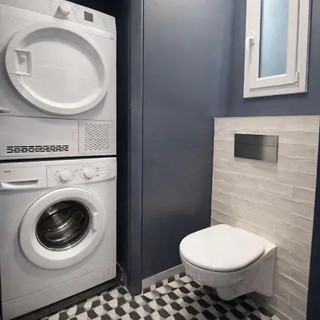 Champs-elysées Renovated Flat With Elevator Access París