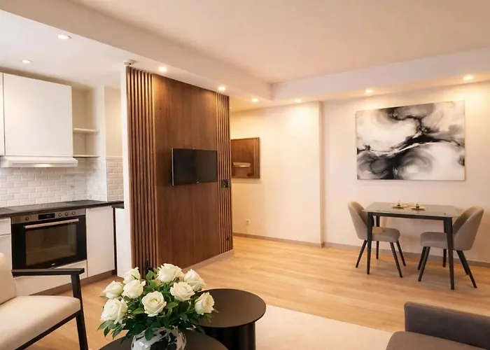 Champs-elysees - Prestige With Lift Avenue Matignon Apartament Paryż