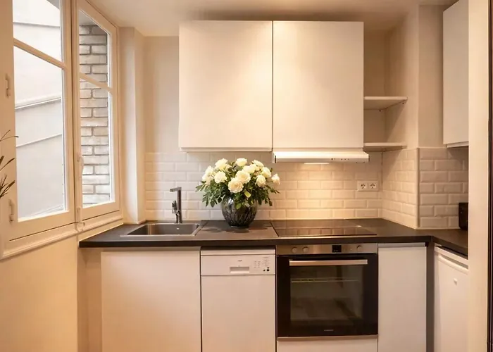 Champs-elysees - Prestige With Lift Avenue Matignon Apartament *