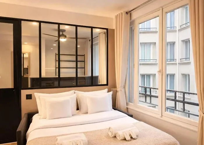 Champs-elysees - Prestige With Lift Avenue Matignon Apartament