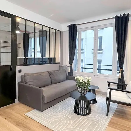 Champs-elysees - Prestige With Lift Avenue Matignon Apartment Paris