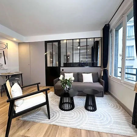 Champs-elysees - Prestige With Lift Avenue Matignon *